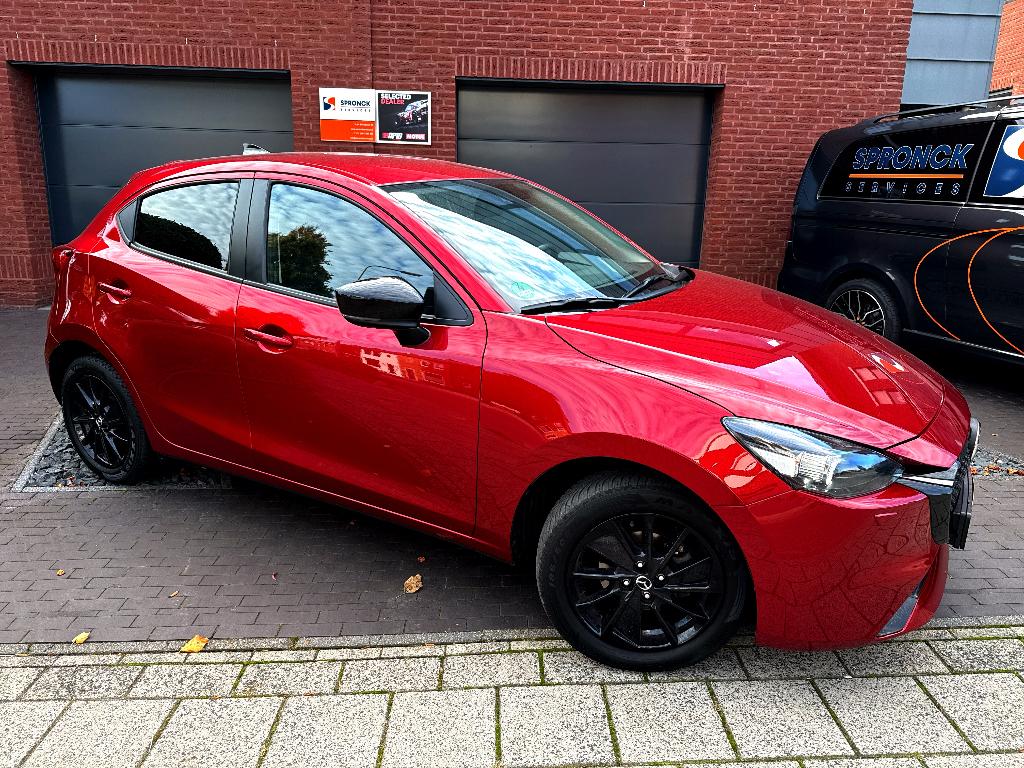 MAZDA 2 1,5 E-Skyactiv, Alle opties 2023 LED, nieuwstaat, Voorwielaandrijving, Stof, 4 cilinders, USB