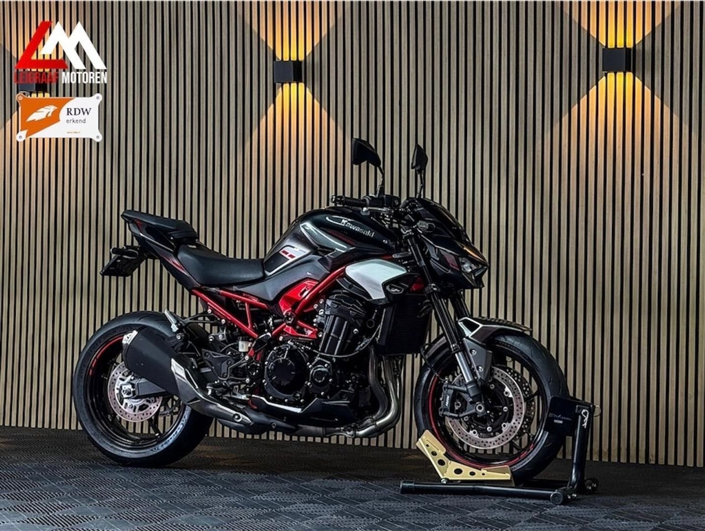 KAWASAKI Z900 - Quickshifter - Cruise - TFT scherm, 4 cilinders, 948 cc, Bedrijf, Onbekend