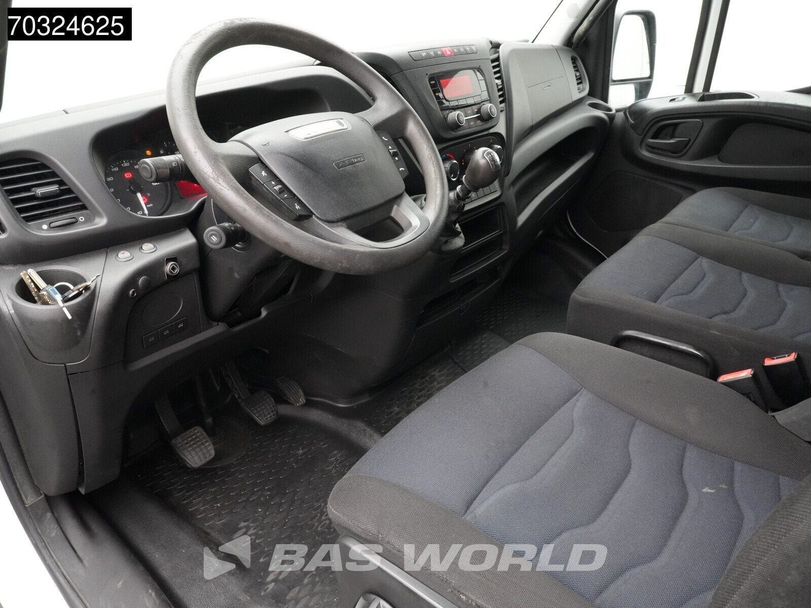 Iveco Daily 35C14 Dubbellucht L2H2 3,5t Trekhaak Airco Cruis, Auto's, Bestelauto's, Gebruikt, Euro 6, Iveco, Wit