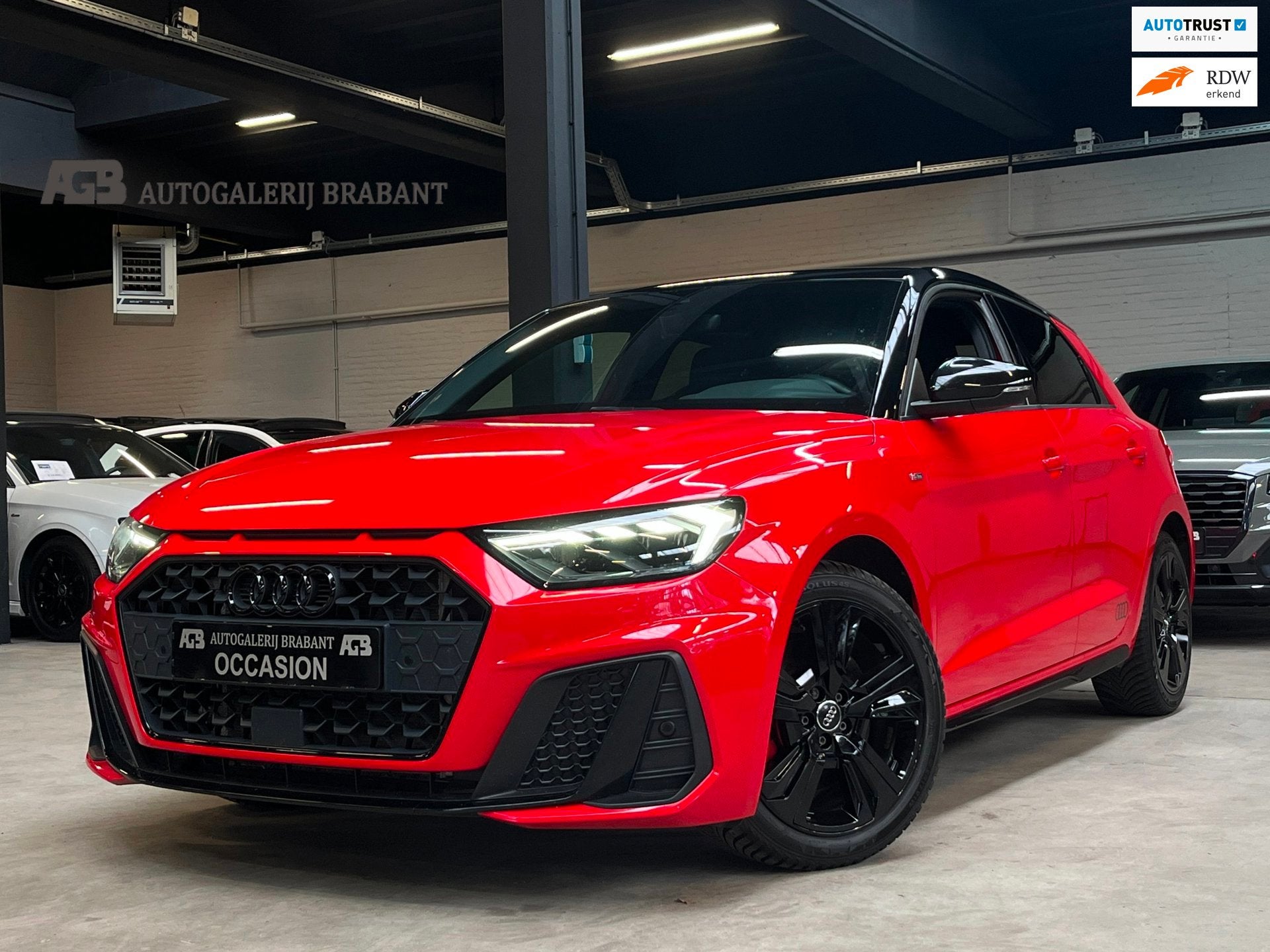 Audi A1 Sportback 35 TFSI S-line ACC/Camera/Sfeer/Navi, Auto's, Dealer onderhouden, Zwart, 150 pk, Leder en Stof