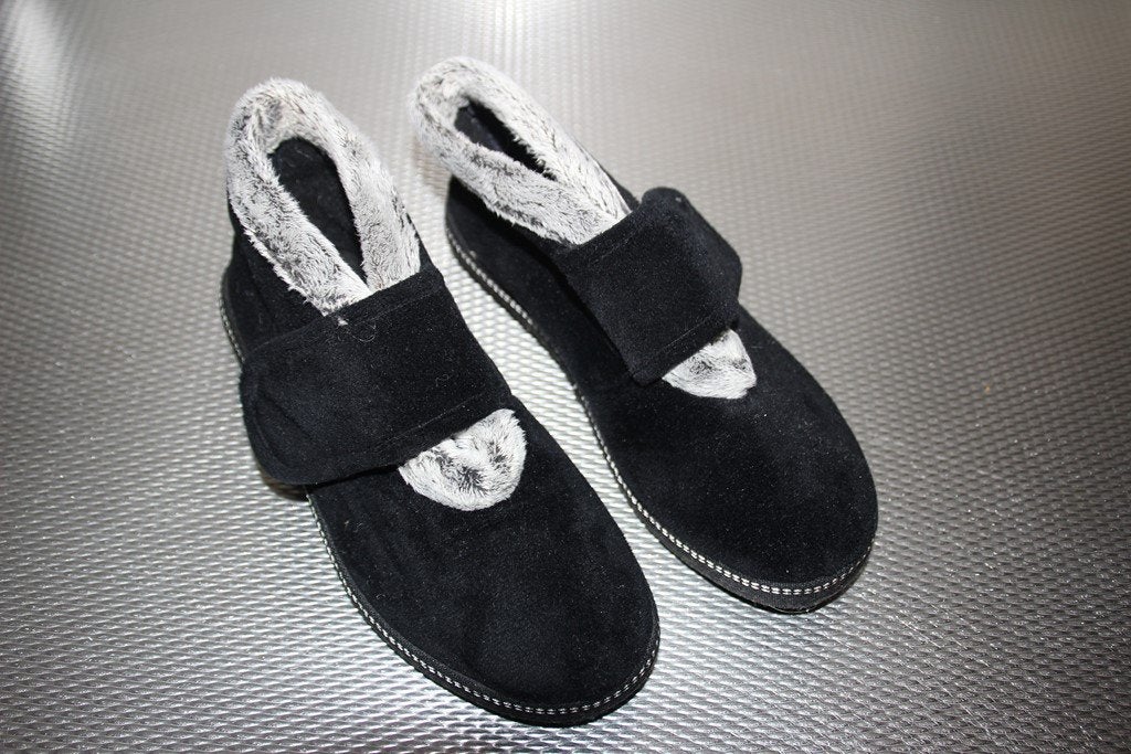 pantoffels zwart hoog, Kleding | Dames, Schoenen, Zwart, Ophalen of Verzenden, Pantoffels of Sloffen, Gedragen