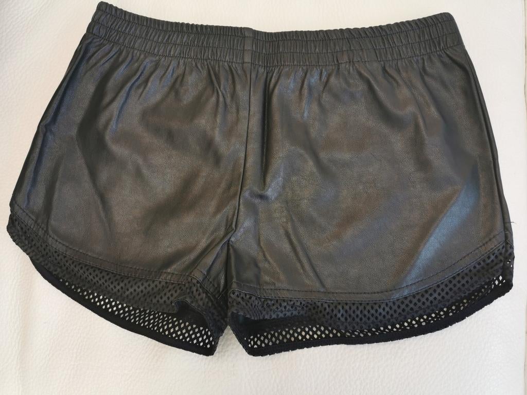 New Yorker lederlook hotpants mt. M, Maat 38/40 (M), Kort, Verzenden, Zwart
