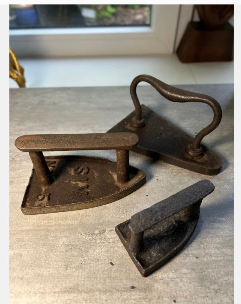 3 x metalen antiek strijkijzer, pr.p.stuk, Ophalen of Verzenden