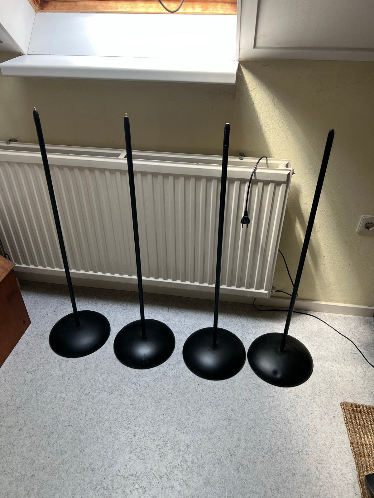 Set van 4 zwarte KEF speaker standaarden - Gebruikt, Audio, Tv en Foto, Luidsprekers, Gebruikt, Inclusief standaarden, Overige typen