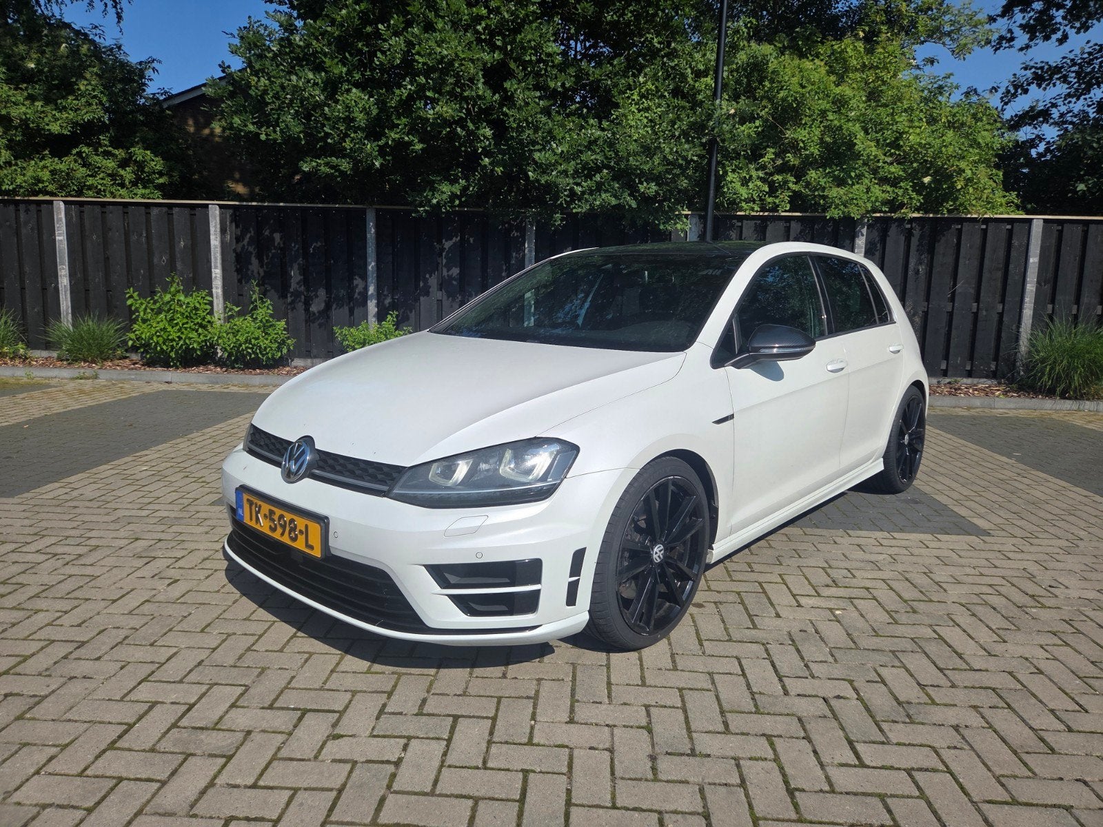 Volkswagen Golf 2.0 TSI R 4MOTION Leder, Camera., Automaat, Zwart, 4 cilinders, 1984 cc