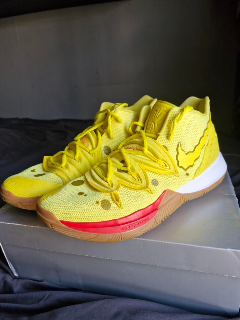 Nike Kyrie 5 Spongebob Special Edition - EU46 / US12, Overige kleuren, Nike, Ophalen of Verzenden, Sneakers of Gympen