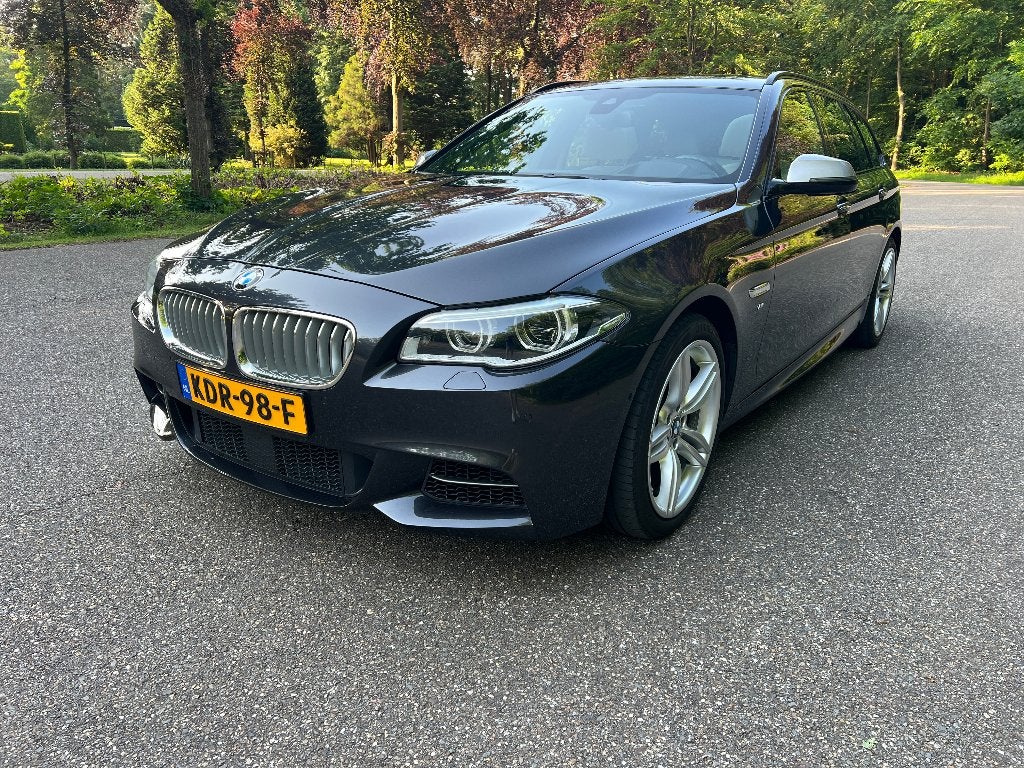 BMW M550D X-Drive 165322km 2015 Full Options Pano Massage, Auto's, Automaat, Euro 5, Beige, Leder