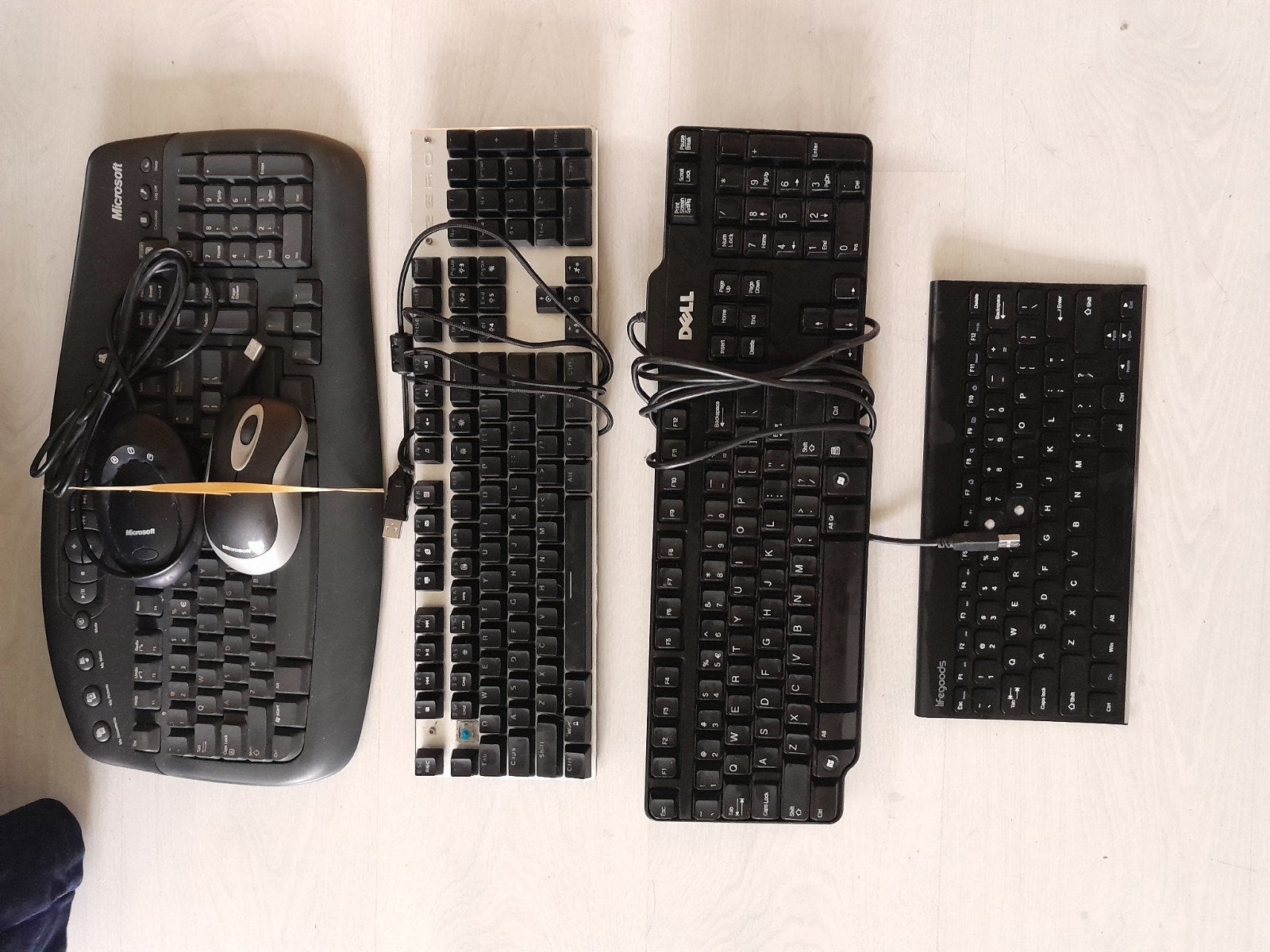 Diverse toetsenborden en muizen - Gratis af te halen, Computers en Software, Ophalen, Gebruikt, Microsoft, Dell, Veepoo, Bedraad