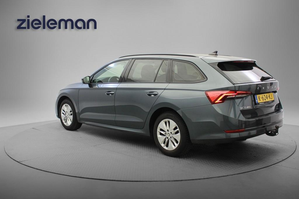 Skoda OCTAVIA Combi 1.0 TSI Ambition - Digitaal Cockpit, Car, Auto's, Skoda, Gebruikt, Euro 6, Met garantie (alle), Origineel Nederlands