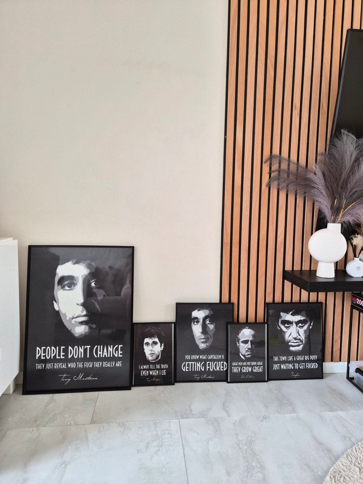 Scarface Tony Montana Posters met zwarte lijsten totaal 5 st, Ophalen, Zo goed als nieuw, Foto of Poster, 75 – 100