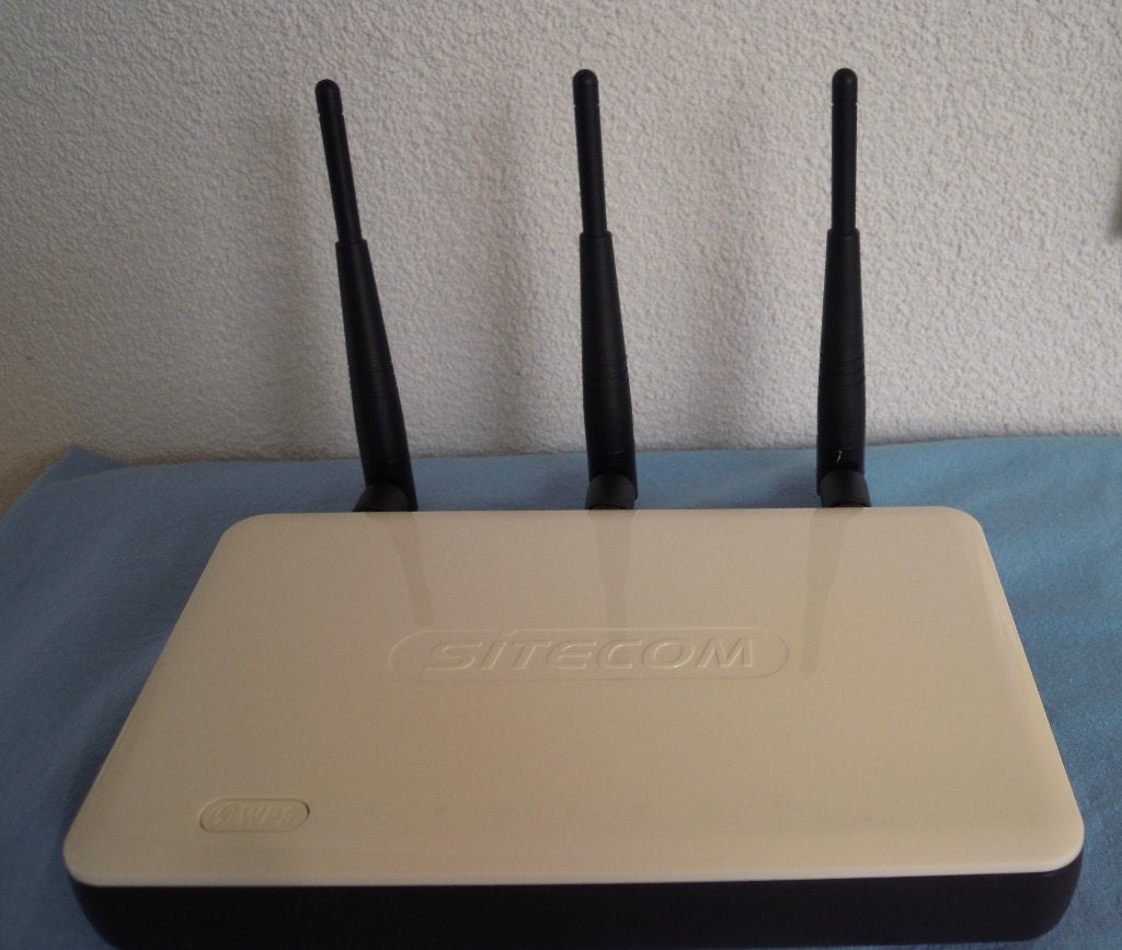 Wifi router Sitecom: doe een bod!, Ophalen of Verzenden, Gebruikt, Router, Sitecom