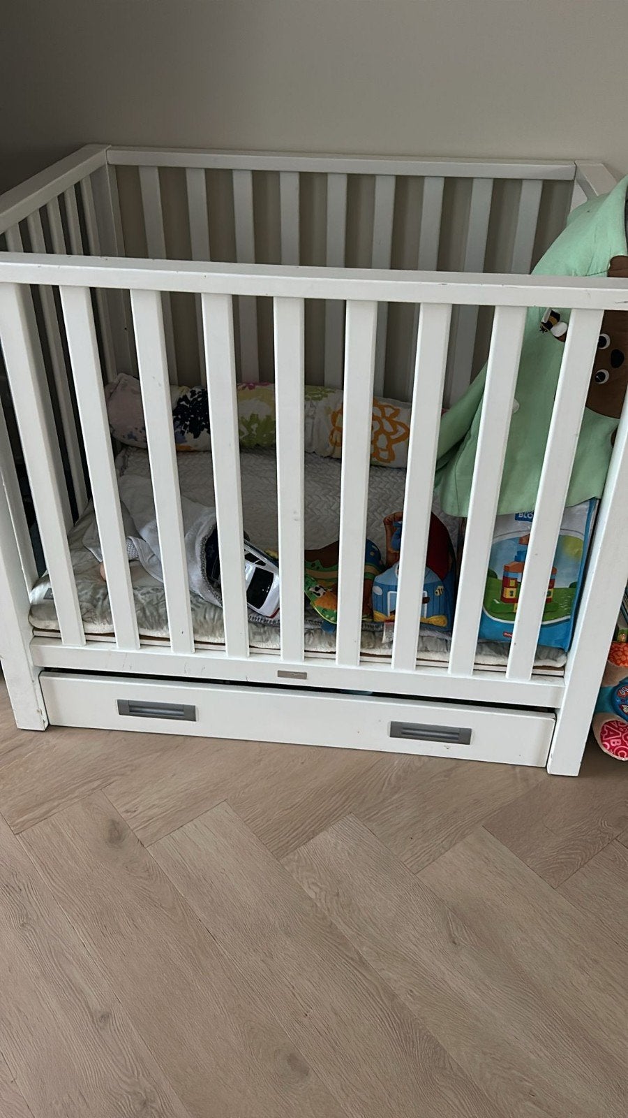 Wit babybedje met lade - gebruikt/opnieuw geverfd, Ophalen, Gebruikt, 140 tot 160 cm, 70 tot 85 cm
