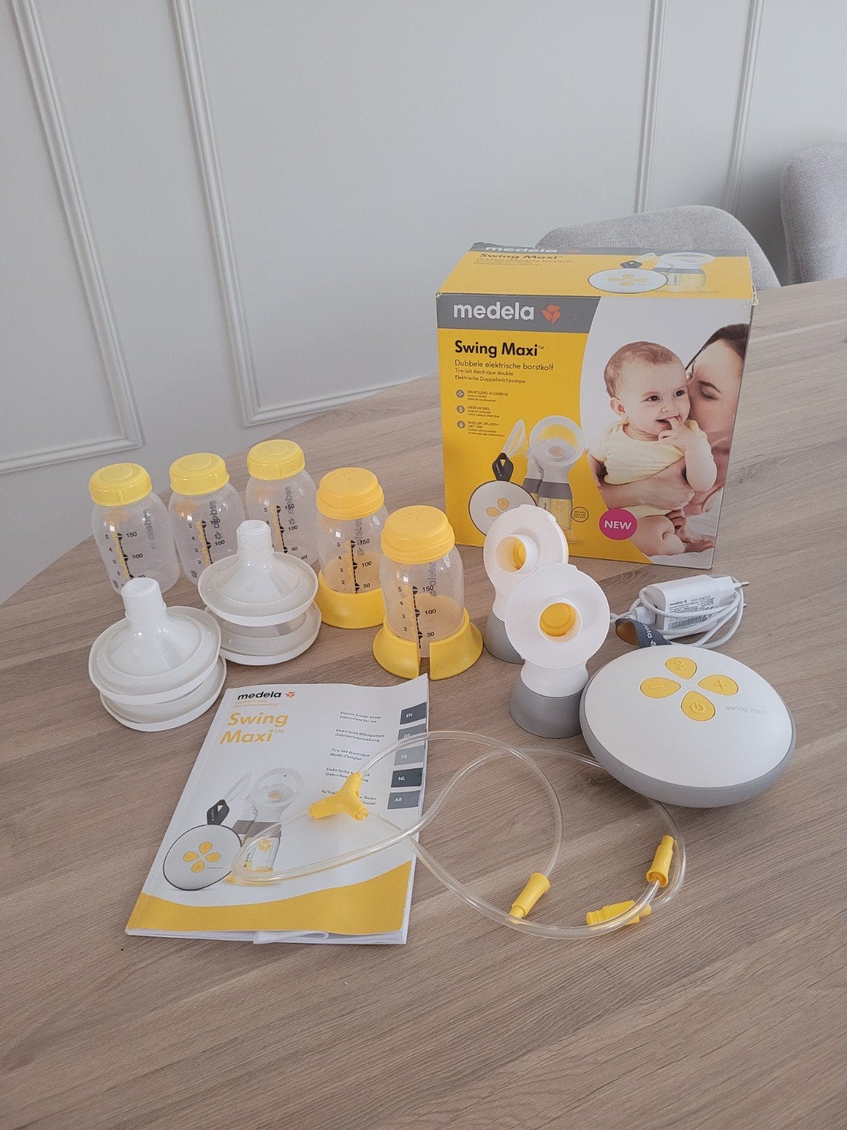 Medela Swing Maxi Dubbele Elektrische Borstkolf, Ophalen of Verzenden, Zo goed als nieuw