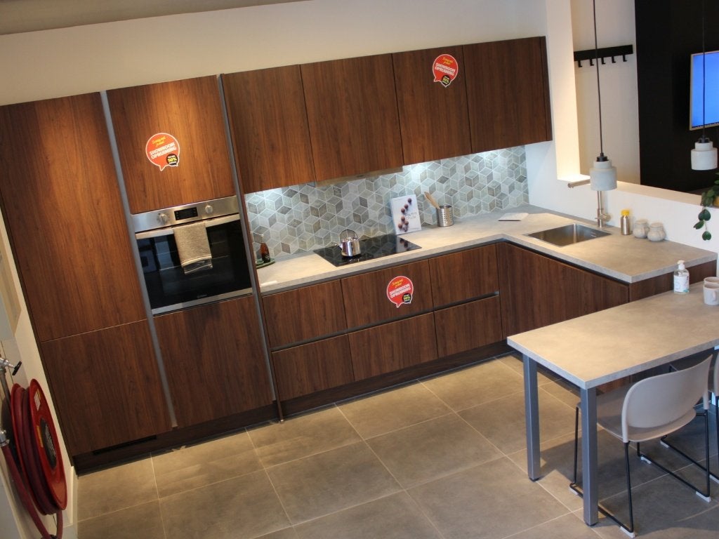 AF2 Moderne Nobilia hoekkeuken met eettafel, Huis en Inrichting, Keuken | Complete keukens, Ophalen, Overige kleuren, Waldstraße 53-57, 33415 Verl  Duitsland