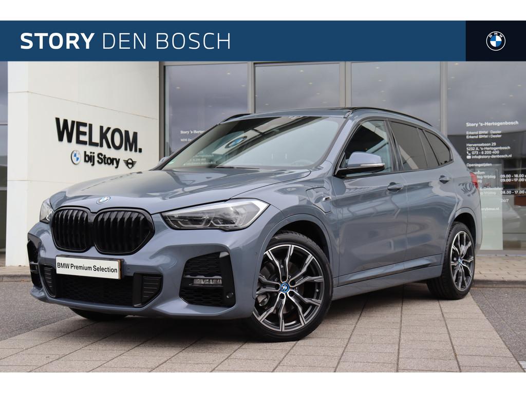 BMW X1 xDrive25e High Executive M Sport Automaat / Trekhaak, 8 kWh, Gebruikt, Met garantie (alle), Bedrijf