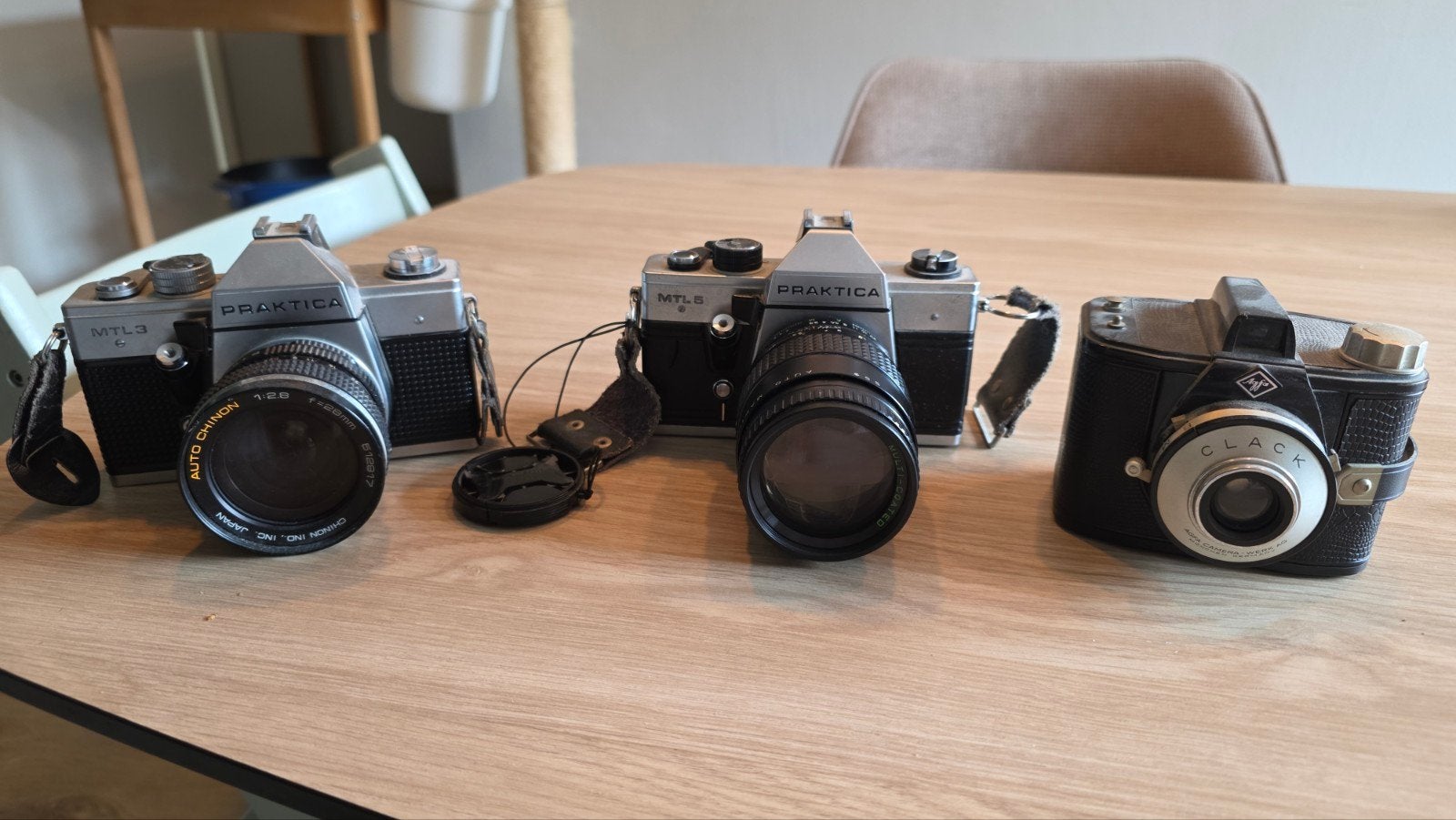 Vintage camera's: Praktica MTL3/5 en Agfa Clack, Audio, Tv en Foto, Fotocamera's Analoog, Ophalen of Verzenden, Gebruikt, Compact
