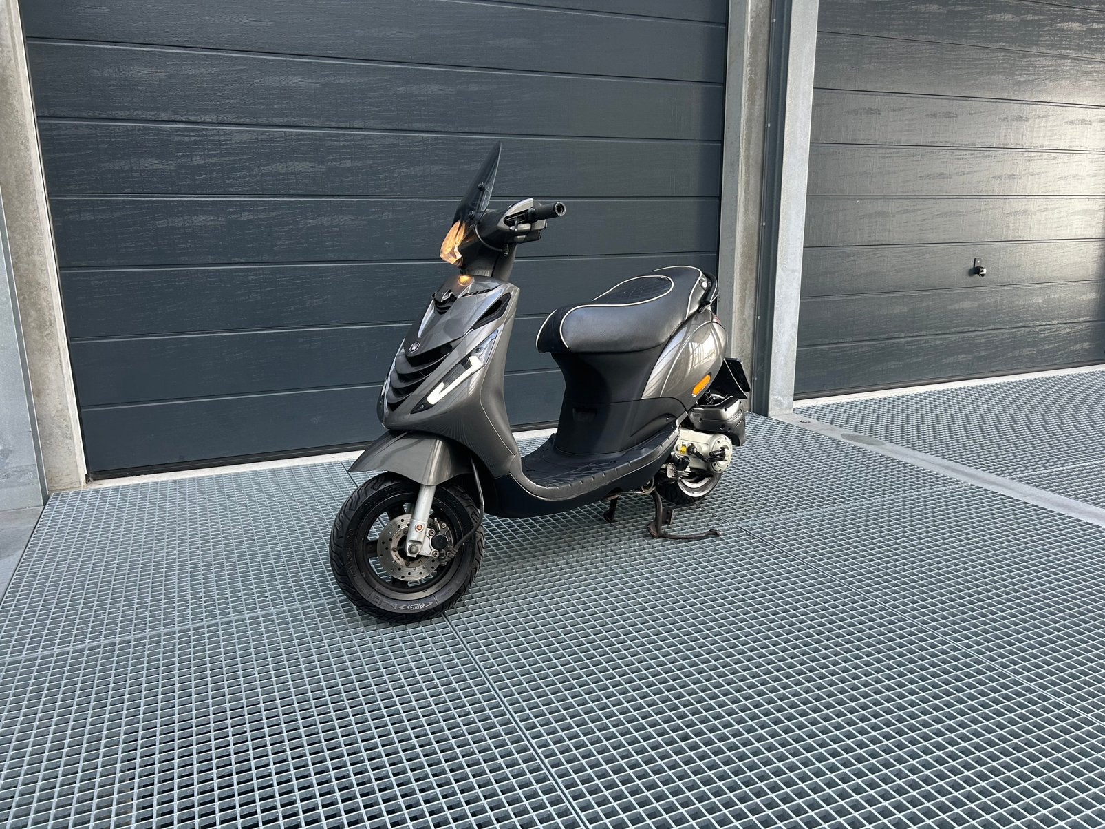 Piaggio Zip 2010 Snor, Ophalen, Zo goed als nieuw, Benzine, Zip