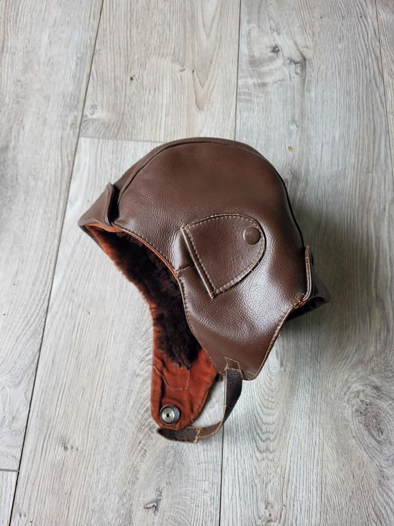 Te koop oude leren piloten muts, Ophalen of Verzenden, Landmacht, Nederland, Helm of Baret