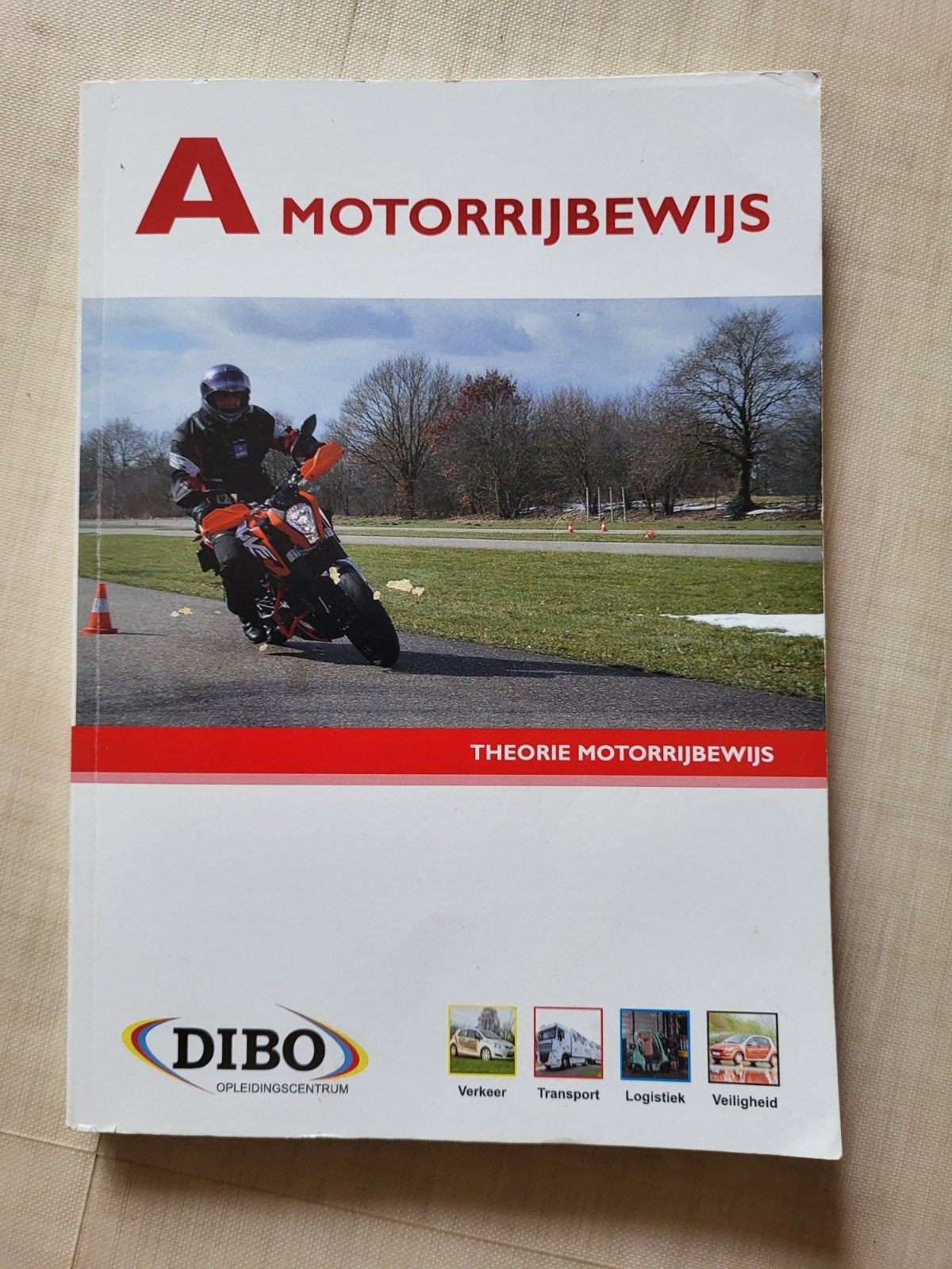 VekaBest Theorieboek Rijbewijs B, Boeken, Ophalen of Verzenden, Gelezen, Overige niveaus, VekaBest Verkeersleermiddelen BV