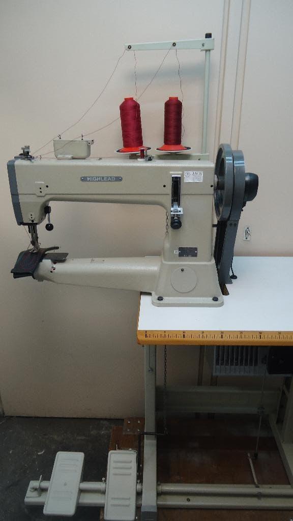 Industrie Naaimachine Highlead vrijearm zwaardraad 3 V.TRP, Hobby en Vrije tijd, Naaimachines en Toebehoren, Gebruikt, Naaimachine
