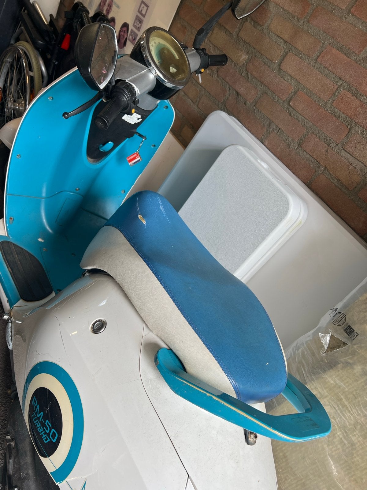 Snor Scooter RM-50 Turbo - Wit/Blauw, Fietsen en Brommers, Snorfietsen en Snorscooters, Ophalen of Verzenden, Gebruikt, Benzine