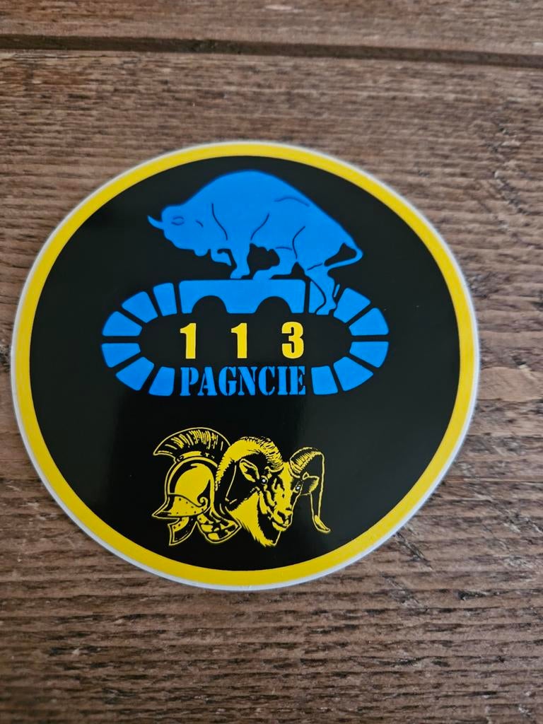 113 Pagncie sticker, Verzamelen, Militaria | Algemeen, Ophalen of Verzenden, Landmacht, Nederland, Embleem of Badge