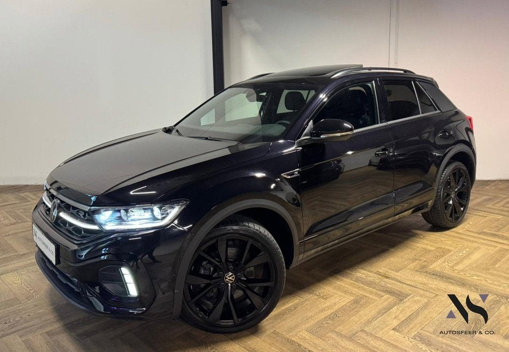 Volkswagen T-Roc 1.5 TSI R-Line Business PANO KEYLESS PDC CA, Auto's, 1258 kg, Zwart, 4 cilinders, 150 pk