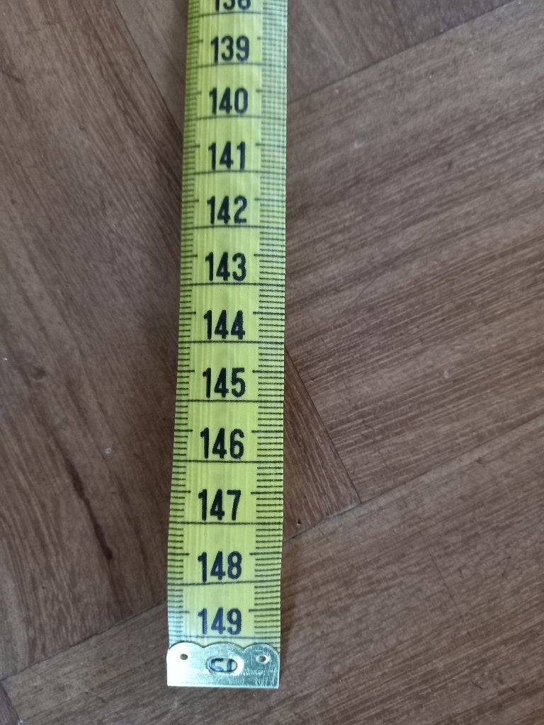 Meetlinten in kunststof houder/centimeters/150 cm per 12 st., Hobby en Vrije tijd, Naaien en Fournituren, Ophalen
