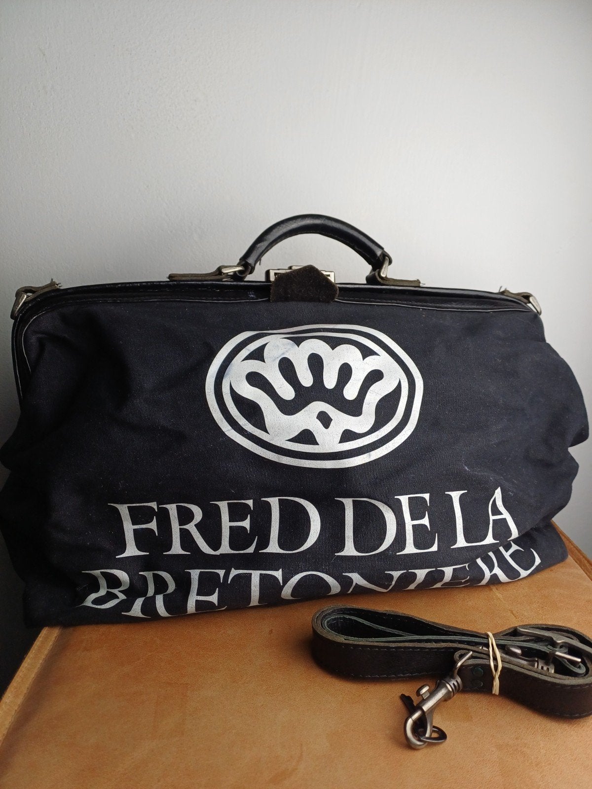 Zwarte reistas van canvas en leer Fred de la Bretoniere, Ophalen of Verzenden, Zo goed als nieuw, Shopper