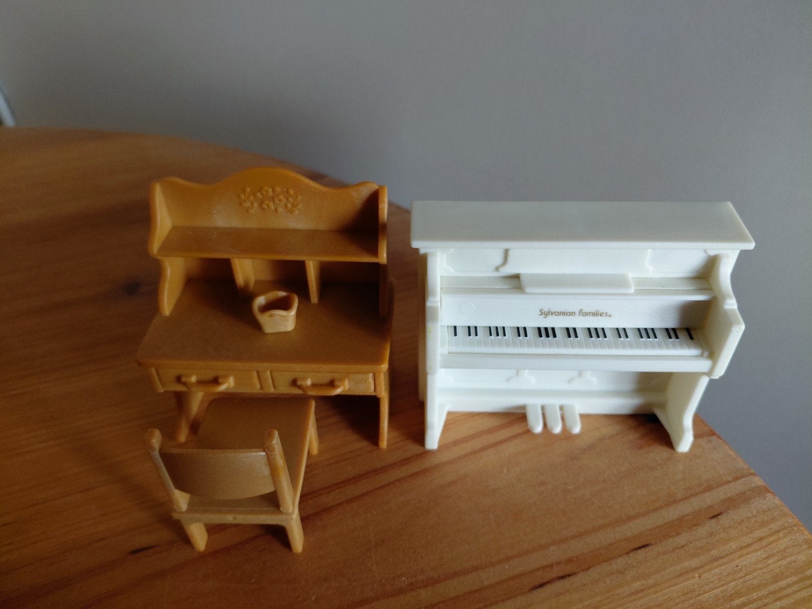 Sylvanian Families buro/piano, Ophalen of Verzenden, Zo goed als nieuw, Poppenhuis