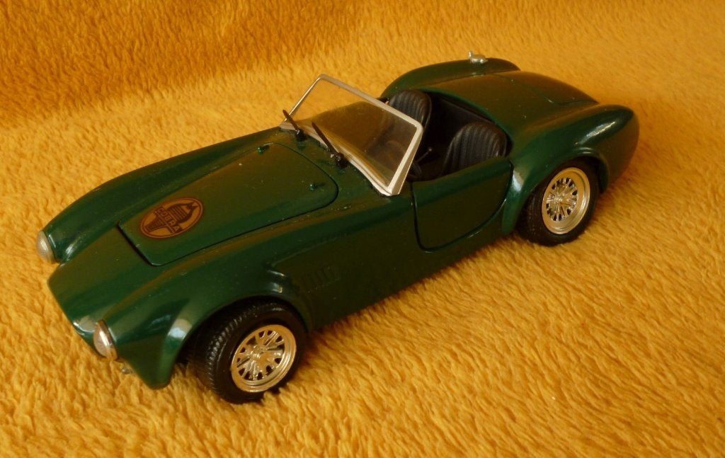 modelauto van Revell uit 1989 schaal 1/24 (geschat) COBRA, Hobby en Vrije tijd, Modelauto's | 1:24, Ophalen of Verzenden, Zo goed als nieuw