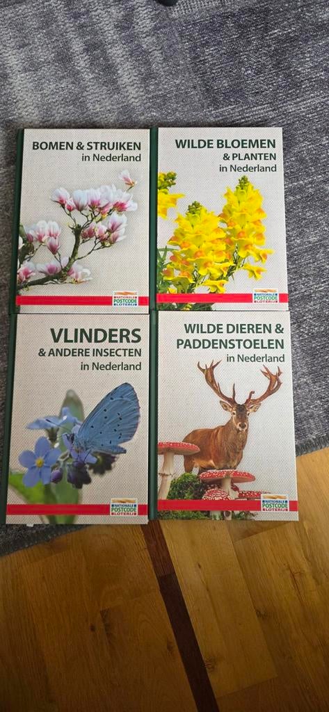 Natuurboeken Nederland: Bomen, Bloemen, Dieren, Insecten, Ophalen of Verzenden, Zo goed als nieuw, Natuur algemeen, Onbekend