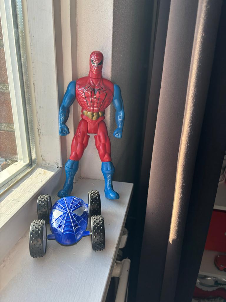 Spider-Man actiefiguur met Spider-Man autootje, Ophalen of Verzenden, Gebruikt