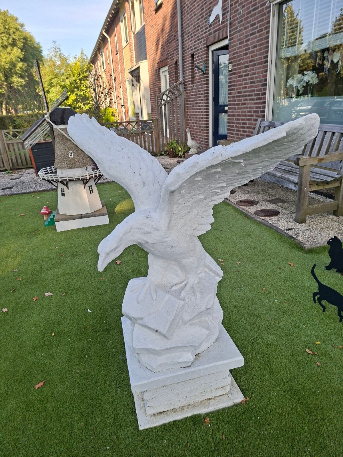 Te koop grote Arend van beton., Ophalen, Gebruikt