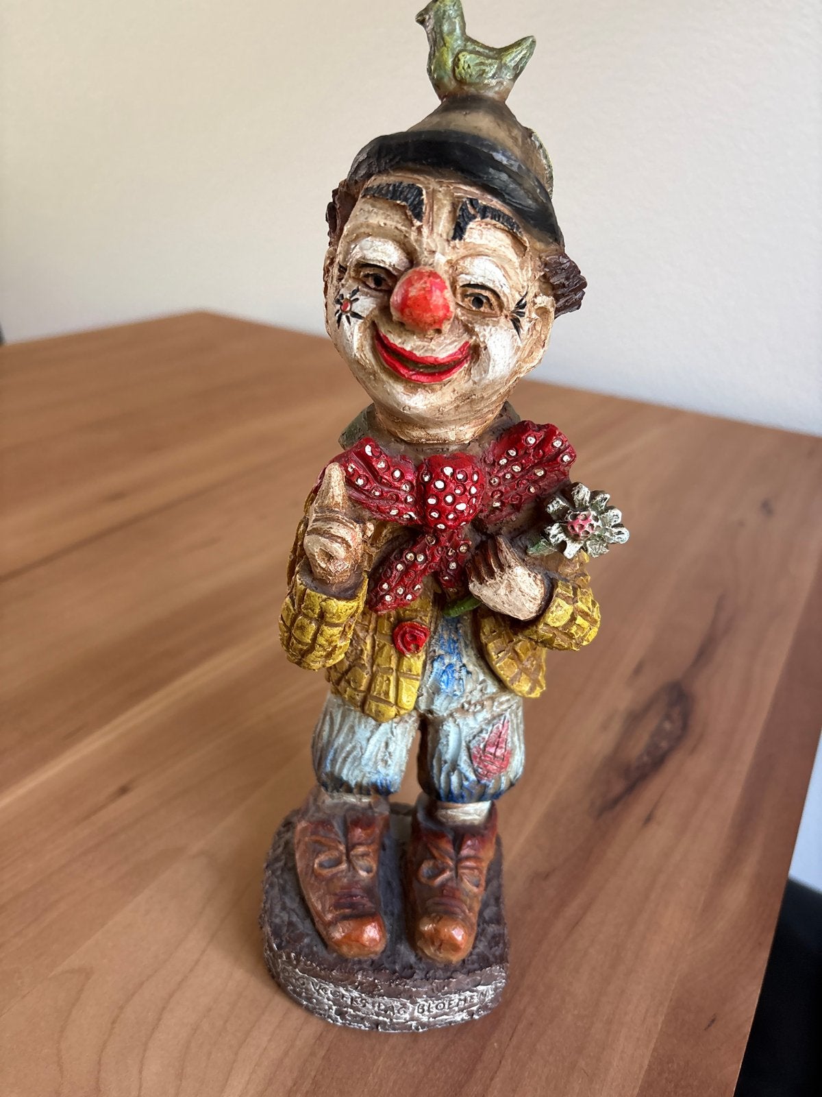 Vintage Clown Beeldje met Vogel en Bloem, Verzamelen, Beelden en Beeldjes, Gebruikt, Mens, Verzenden