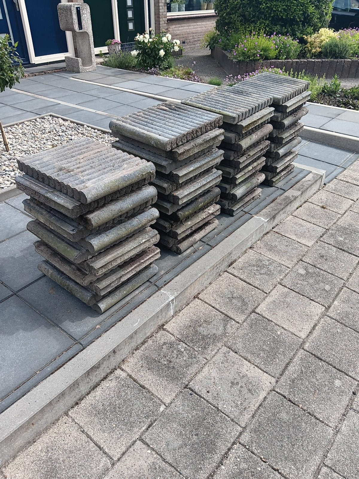 47 palissaden, Ophalen, Zo goed als nieuw, Beton, Terrastegels