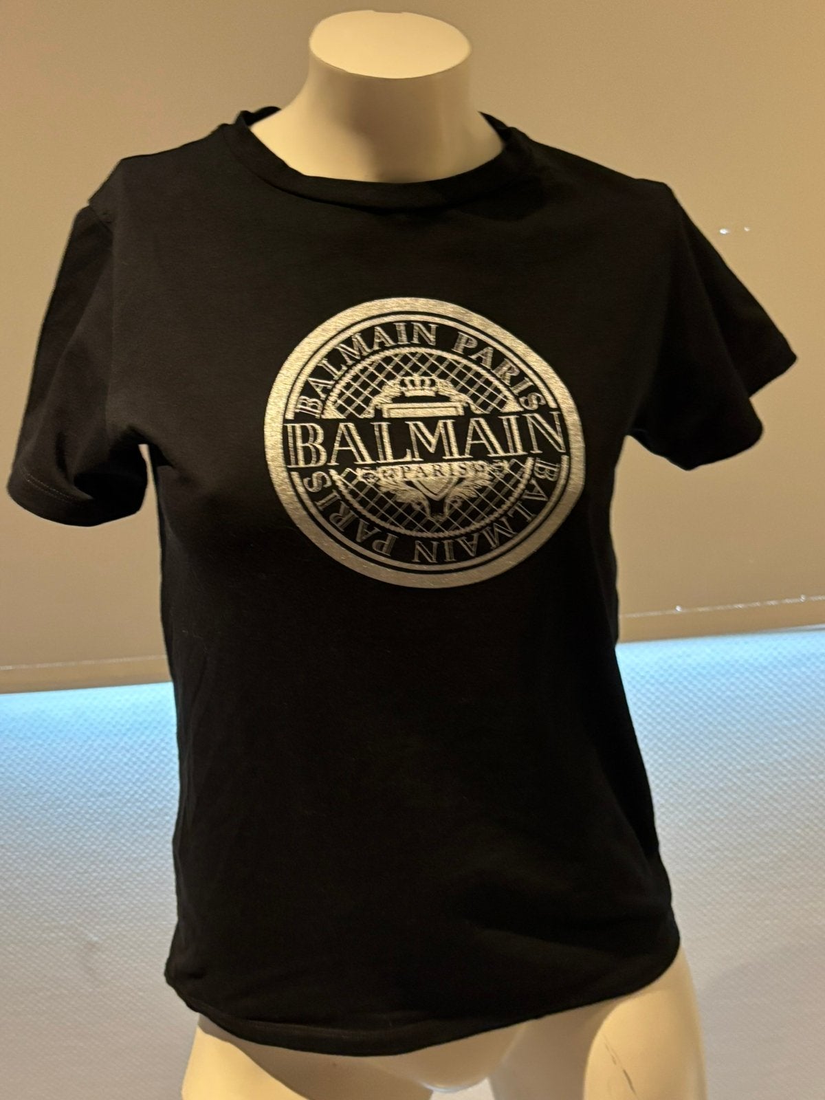 Balmain shirt met zilverkleurige embleem 12 jaar, Ophalen of Verzenden, Zo goed als nieuw, Meisje, Shirt of Longsleeve