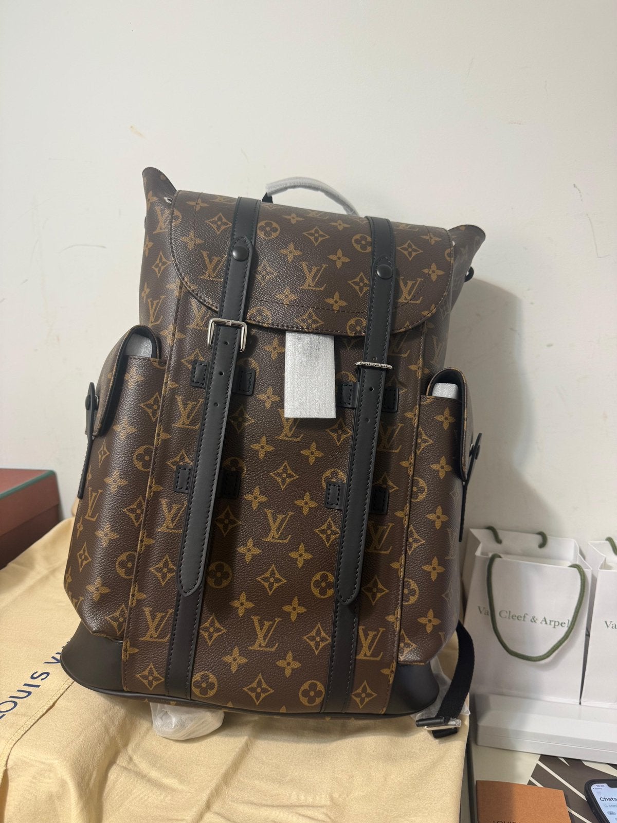 Louis Vuitton Christopher MM Monogram Canvas backpack, Sieraden, Tassen en Uiterlijk, Tassen | Rugtassen, Ophalen of Verzenden
