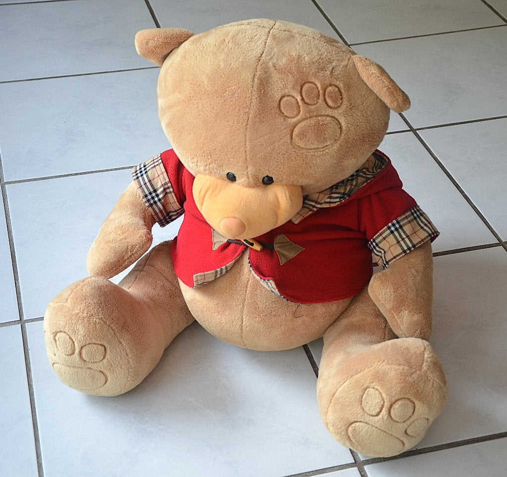 Knuffel Beer samen met Stoeltje., Ophalen, Zo goed als nieuw, Stoffen beer, Overige merken