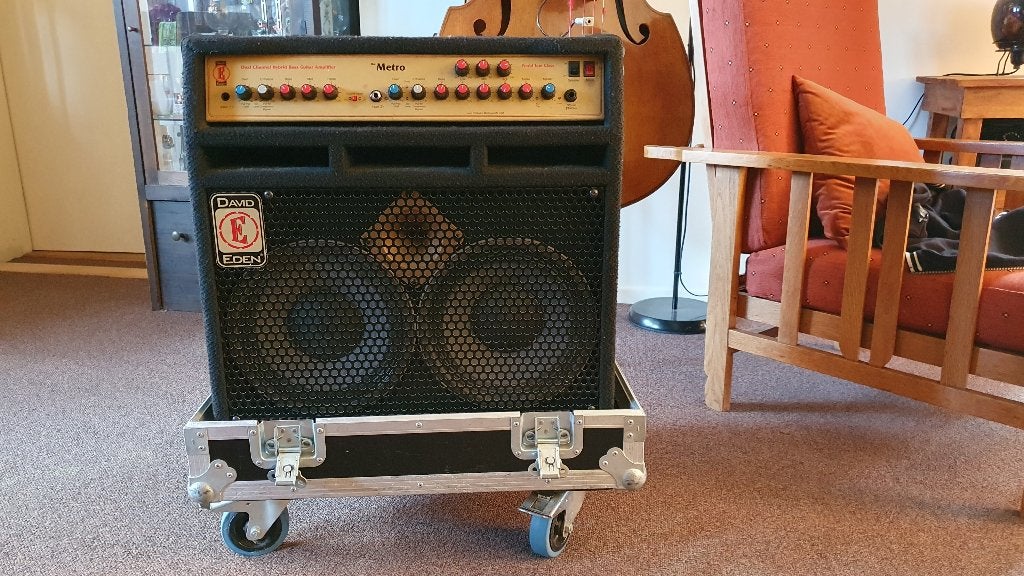 Eden The Metro Basversterker, stolp flightcase en Korg Tuner, Muziek en Instrumenten, Ophalen, Gebruikt, Basgitaar, 100 watt of meer