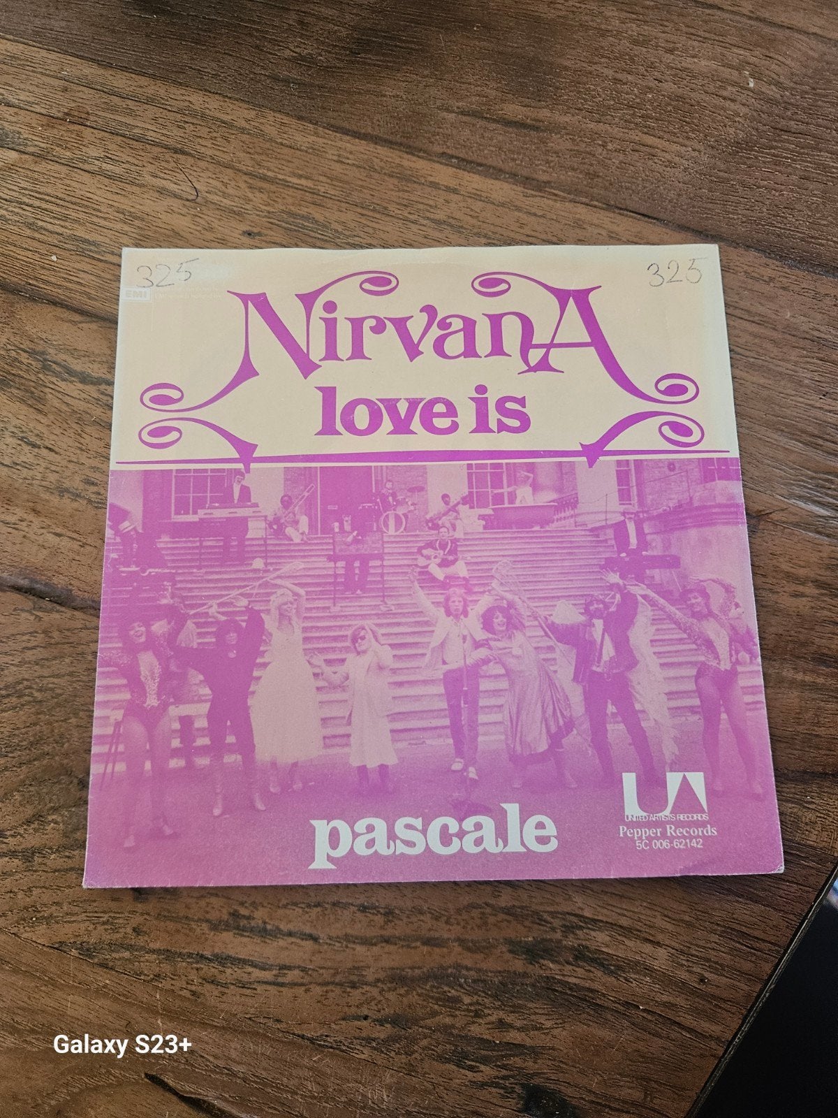 Nirvana - Love Is / Pascale (7 inch, Nieuwstaat), Cd's en Dvd's, Ophalen of Verzenden, Zo goed als nieuw, 7 inch, EP