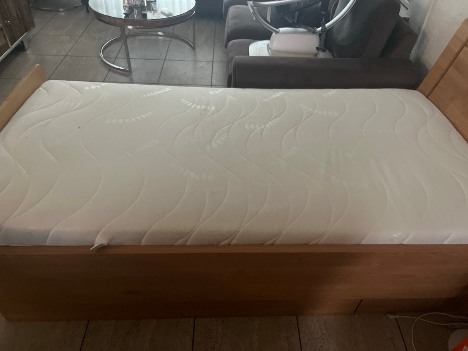 Eenpersoonsbed - Zo goed als nieuw zonder matras, Ophalen, 90 cm, Eenpersoons, Bruin