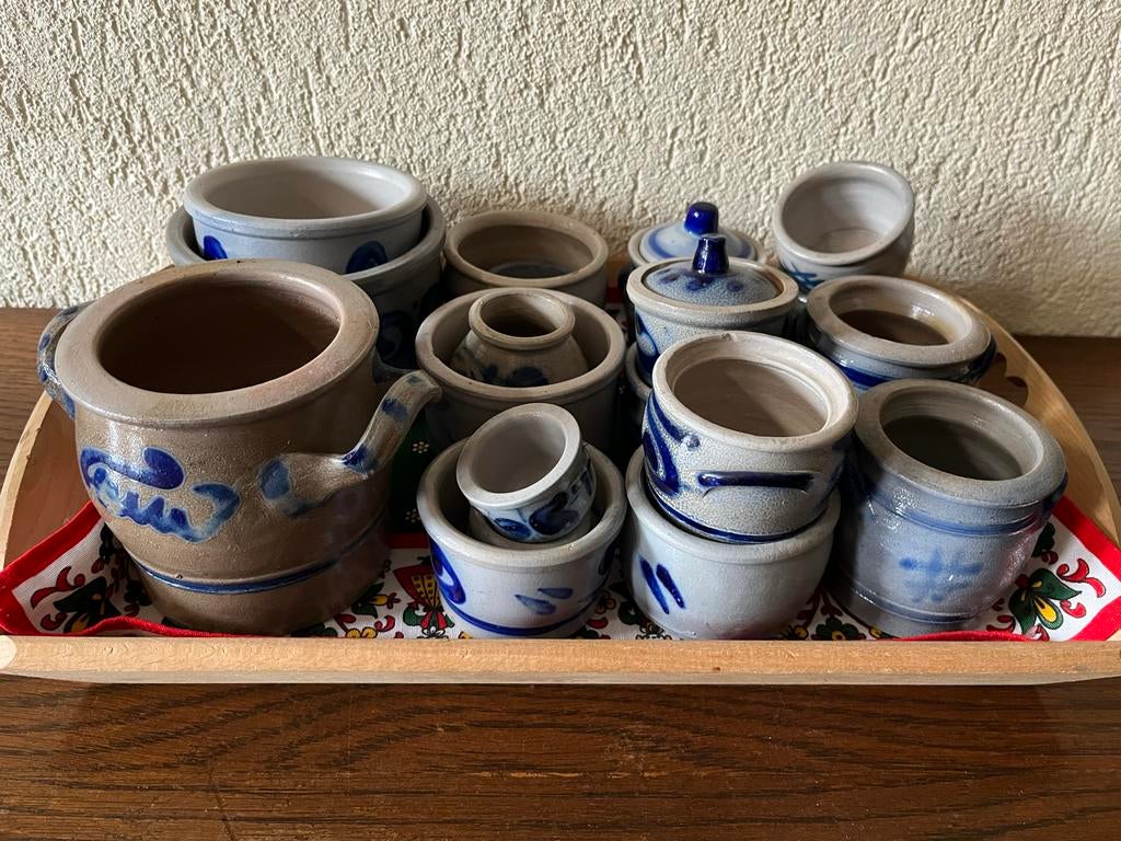 Verzameling Keulse potten en kruiken, Ophalen