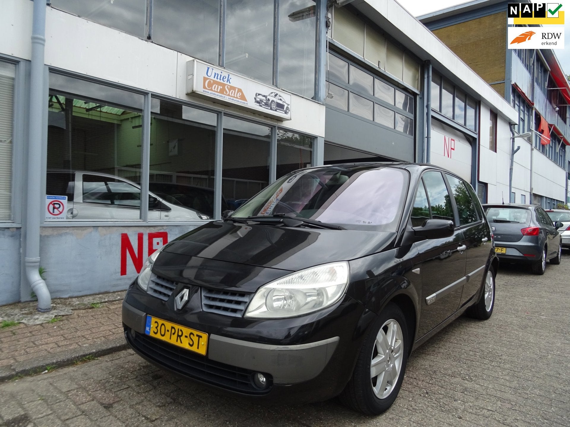 Renault Scénic 2.0-16V Expression Luxe | Automaat, Auto's, 1998 cc, 135 pk, 4 cilinders, Zwart