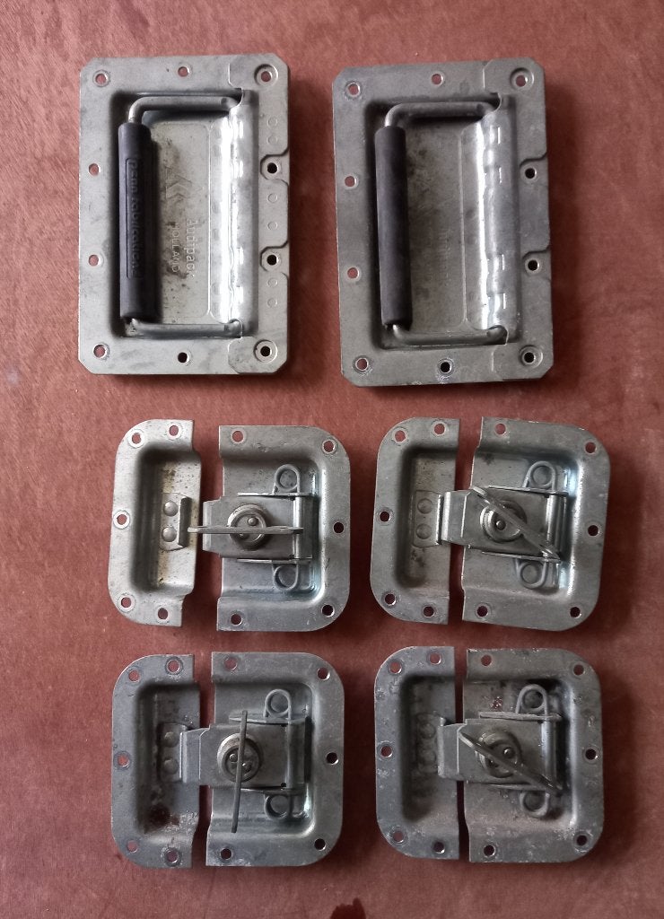 flightcase hardware, handgrepen en butterfly sluitingen, Ophalen of Verzenden, Zo goed als nieuw, Overige instrumenten, Flightcase