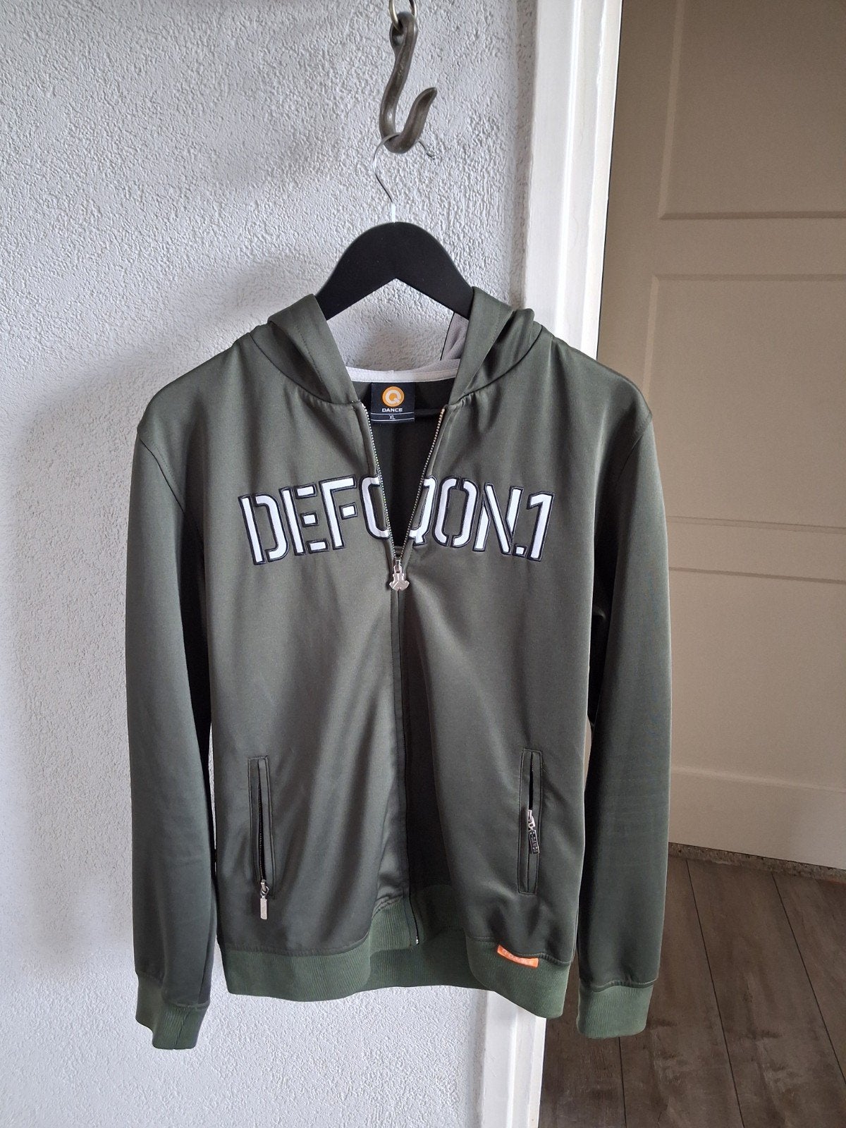 Defqon vest groen maat XL incl verzenden, Verzenden, Zo goed als nieuw, Maat 56/58 (XL), Groen