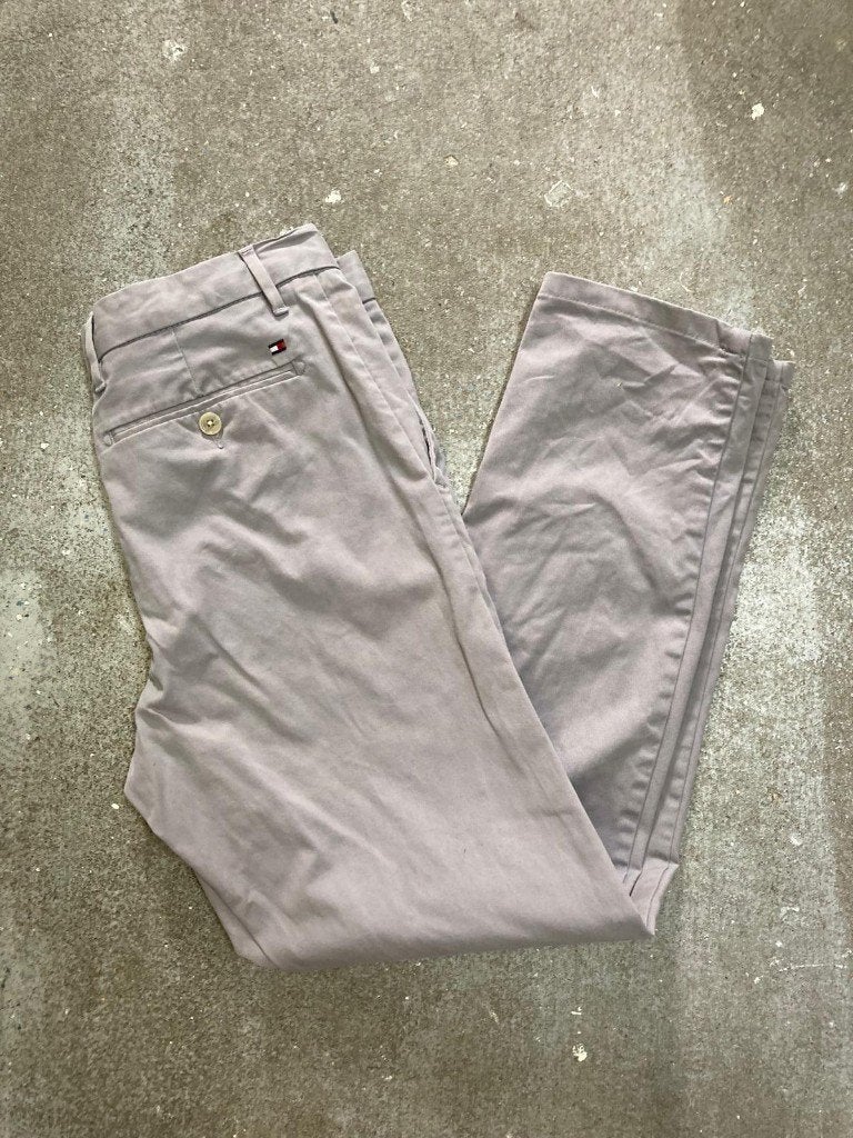 Tommy Hilfiger Chino - W32 - L32 - Grey, Kleding | Heren, Broeken en Pantalons, Maat 48/50 (M), Tommy Hilfiger, Ophalen of Verzenden