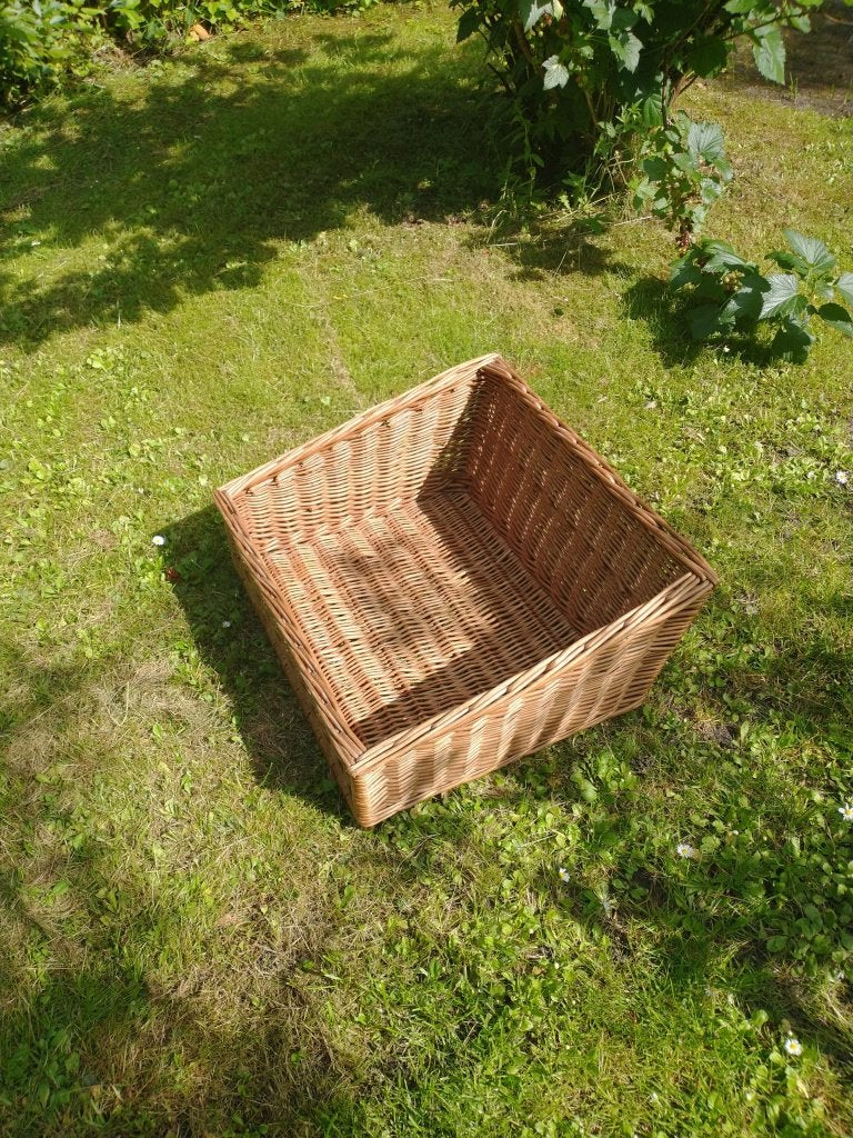 rieten mand, Ophalen, Mand, Zo goed als nieuw, Riet