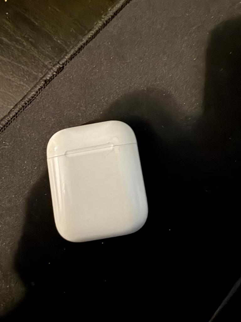 AirPods oplaadcase (alleen case), Ophalen of Verzenden, Gebruikt, Overige merken, Draadloos