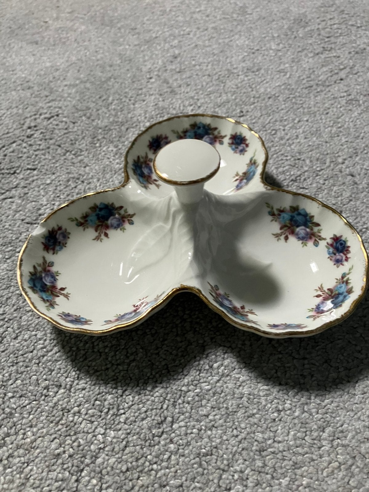 Royal Albert Moonlight rose servies voor sausjes / nootjes, Ophalen